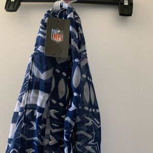 Infinite Dallas Football women’s scraf NWT